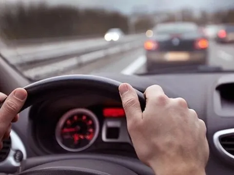 Những sai lầm ngớ ngẩn người mới lái xe thường mắc