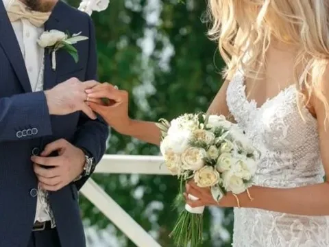 Triệu phú nổi tiếng chia sẻ bí quyết vàng để thành công và giàu có: Hãy chọn vợ một cách tỉnh táo!