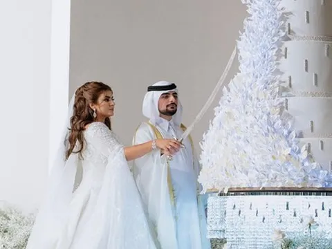 Đám cưới xa hoa của tỷ phú công nghệ và Công chúa Dubai: Váy đính kim cương, bánh cưới 7 tầng!