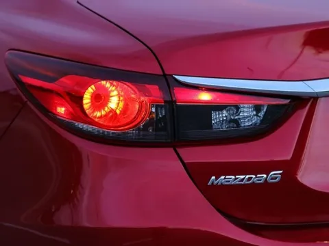 Những sự cố đèn phanh thường gặp không phải ai cũng biết