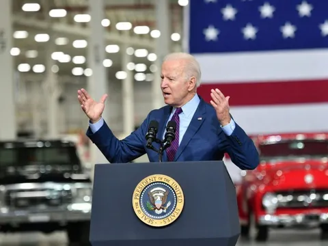 Nhà làm luật Mỹ sợ xe Trung Quốc, thúc giục ông Joe Biden làm một điều
