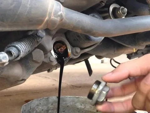 Sai lầm khi thay dầu nhớt xe máy
