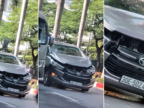 Đằng sau những bức ảnh TNGT: Toyota Innova trơ trọi giữa đường sau tai nạn với cản trước gãy rời