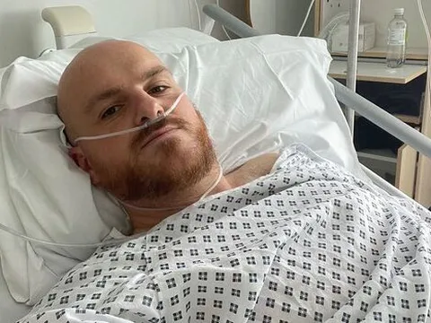 Người đàn ông 34 tuổi sốc khi nhận tin mắc ung thư, cảnh báo mọi người nên làm 1 điều để phát hiện bệnh