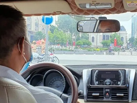 Tỷ phú giàu có nhất Hồng Kông tặng tài xế riêng 6 tỷ trước khi nghỉ hưu, tài xế từ chối vì ‘6 tỷ tôi có thừa!’