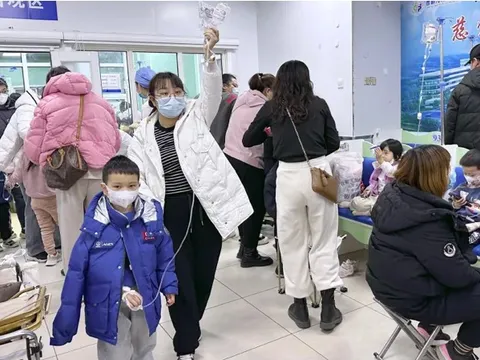 Thủ phạm đứng sau xu hướng gia tăng viêm phổi ở trẻ em tại nhiều nước