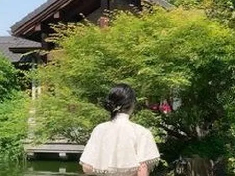 Ngắm cận cảnh siêu dinh thự rộng 1.200m2 của phú bà tuổi 30: Góc nào cũng sang - xịn - mịn, đủ mọi chức năng