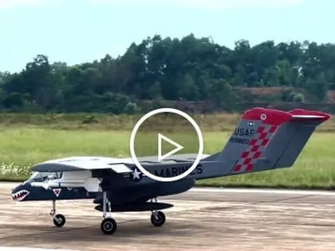 Cận cảnh máy bay mô hình OV10 Bronco lớn nhất Việt Nam