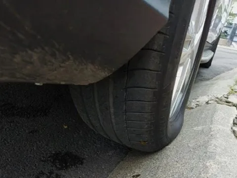 Những thói quen khiến tài xế tốn tiền thay lốp