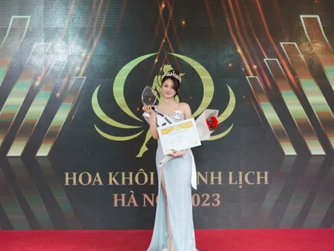 Á khôi 10X gây sốt với nhan sắc và thành tích “khủng”, theo học ngôi trường “con nhà giàu” tiếng tăm tại Hà Nội