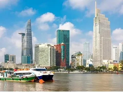 Thu nhập bình quân từng chỉ đạt 100 USD, xếp 9/10 ASEAN, Việt Nam mất 7 năm vượt Campuchia, 8 năm vượt Lào, mấy năm vượt Philippines?