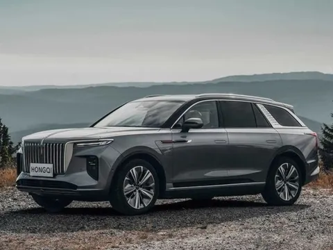 Những mẫu xe Hồng Kỳ tiền tỷ của Trung Quốc đang được bán tại Việt Nam