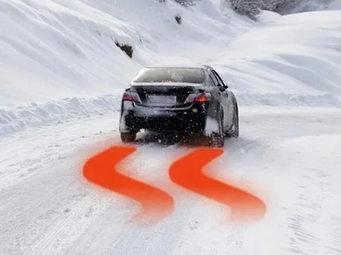 Có nên tắt hệ thống kiểm soát độ bám đường?