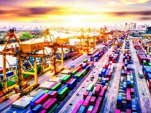 Fitch Ratings nâng xếp hạng của Việt Nam: Tăng hấp lực điểm đến đầu tư, thương mại