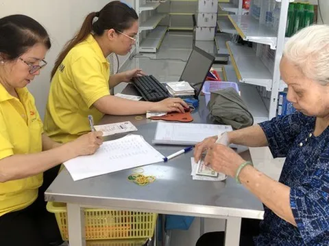 Người lao động được nhận trợ cấp hàng tháng nếu không đủ điều kiện hưởng lương hưu?