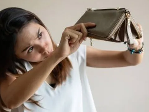 3 thói quen chi tiêu trói người trẻ vào cái nghèo, khiến tiết kiệm trở thành chuyện xa vời