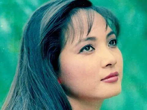 NSND Lê Khanh: Xấu hổ vì đạo diễn Pháp cắt vai, bị Thành Lộc hỏi "có xứng đáng với lời khen không?"