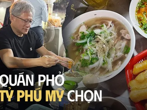 Hàng phở ngồi mâm giữa phố cổ có gì mà được tỷ phú Mỹ - người giàu thứ 34 thế giới đích thân ghé ăn?