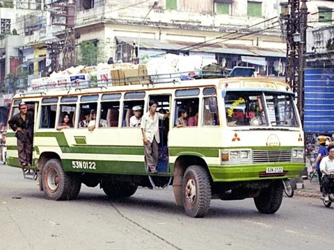 Chuyện về buổi đầu của xe đò miền Tây