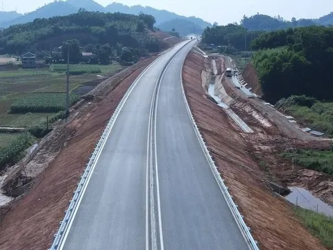 Cao tốc nghìn tỷ sắp khánh thành, cán đích sớm 2 năm so với kế hoạch - xác lập kỷ lục ở Việt Nam?