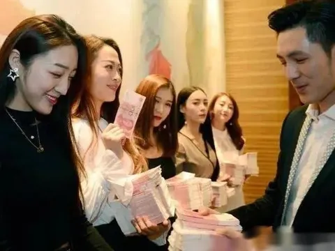 Một công ty gây sốc cắt thưởng tết, ra quy định nhân viên phải chạy bộ đủ 50km mới được 100% tiền thưởng