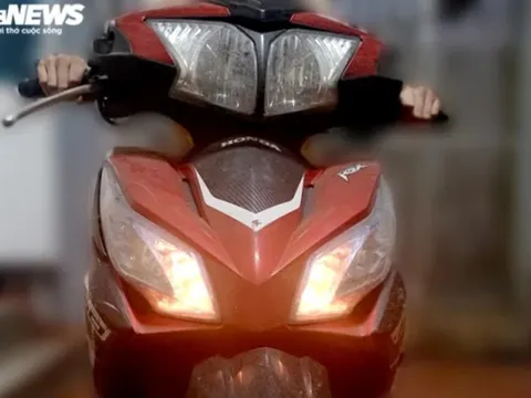 Bật đèn xe máy ban ngày lợi hay hại?