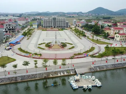 Thị xã rộng bằng 10 quận Hà Nội, chiếm 70% diện tích KCN toàn tỉnh công nghiệp phía Bắc, một chỉ tiêu kinh tế dẫn đầu