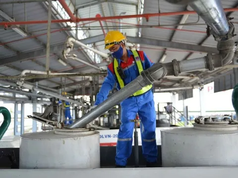 Dự trữ xăng dầu: Cần đánh giá một cách tổng thể