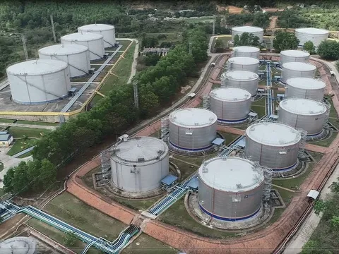 Bộ Công Thương và Tài chính "đùn đẩy" quản lý xăng dầu dự trữ quốc gia?