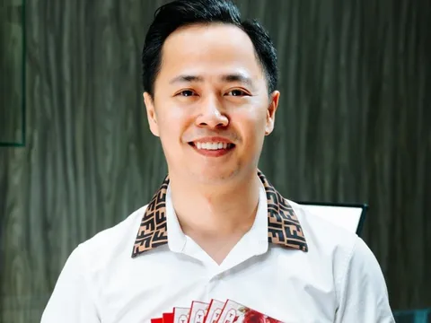 Thương mẹ vợ một mình, đại gia kim cương tự nguyện ở rể, tặng mẹ quà tiền tỷ
