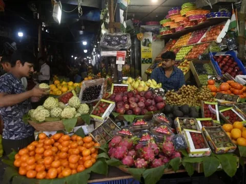 Lạm phát ở quốc gia đông dân nhất thế giới tăng tốc, NHTW có lý do duy trì lãi suất cao