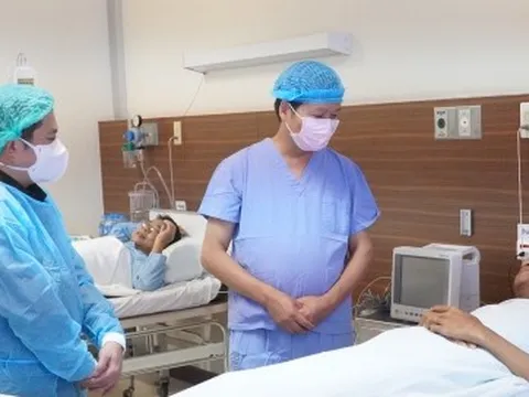 Việt Nam giúp Lào thực hiện kỹ thuật ghép thận