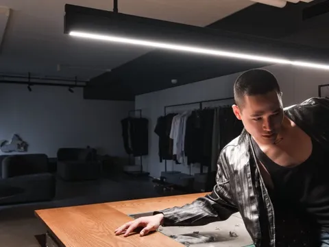 Giám đốc sáng tạo 9x “hô biến” căn hộ 110m2 thành studio thời trang cao cấp với phòng ngủ chỉ 4m2: Mạo hiểm để tạo ra căn nhà "không giống bất kỳ ai"