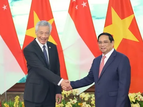 Thủ tướng Singapore: Việt Nam đạt kết quả kinh tế ấn tượng