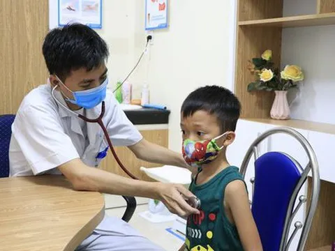 Gia tăng trẻ mắc viêm phổi do vi khuẩn Mycoplasma, bác sĩ hướng dẫn phòng bệnh