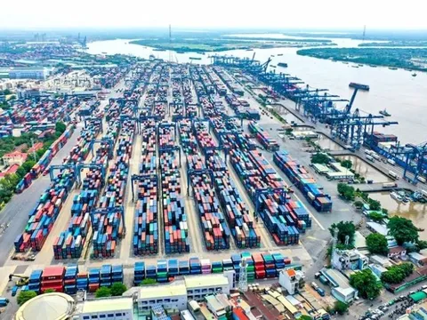 Những điểm nhấn kinh tế năm 2023 và triển vọng năm 2024