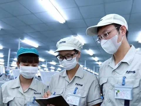 Người lao động mừng, doanh nghiệp 'than' khó