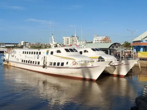 Tạm ngừng tàu đi đảo Phú Quốc và Nam Du do thời tiết xấu