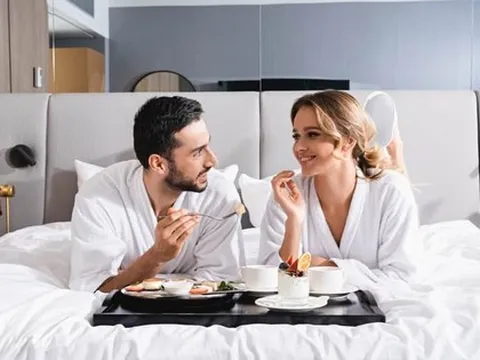 Sợ giá thuê nhà, chàng trai chỉ đi ở khách sạn, đã tiết kiệm lại còn sướng hơn vì không phải dọn dẹp
