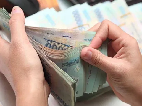 Bị buộc thôi việc ngay trước Tết vì doanh nghiệp "né thưởng": Người lao động có 2 cách đòi quyền lợi như sau