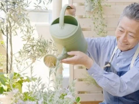 "Sống quá sướng lúc trẻ thì về già sẽ khổ": Lời khuyên tiết kiệm của người chú nghỉ hưu sớm từ năm 42 tuổi