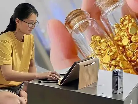 Người phụ nữ 40 tuổi, thu nhập thấp, nhưng có mẹo tiết kiệm tiền cực hay để mua được một hũ vàng trong 5 năm
