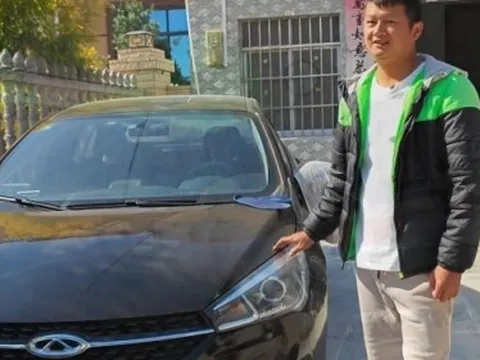 Người đàn ông U40 đăng tải video quay nhà và xe, tưởng khoe giàu nhưng lại tiết lộ nỗi trăn trở khiến dân mạng ngậm ngùi đồng cảm