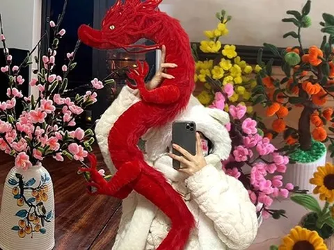 Kẽm nhung được chị em nâng tầm mùa Tết, cầu kỳ nhất là con rồng cao hơn 1m giá gần triệu đồng