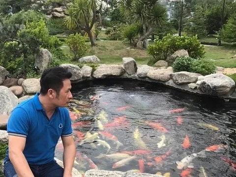 Bằng Kiều tuổi 50: Biệt thự 2.000 m2 tại Mỹ để mẹ trông coi, về Việt Nam cùng vợ mới, thích chơi golf