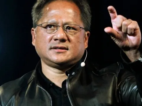 Top 5 CEO thế giới của năm 2023: Có ông chủ tập đoàn nghìn tỷ đô từng ăn phở, uống cafe vỉa hè ở Hà Nội