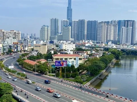 GDP Việt Nam 2023 đạt 5,05%: Báo nước ngoài nhấn mạnh một từ quan trọng khi so sánh với khu vực, thế giới