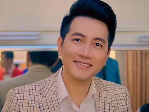 Nam ca sĩ Việt nổi tiếng: Tuổi 46 giàu có, đẹp trai, không vợ con dù đi đâu cũng có người tỏ tình