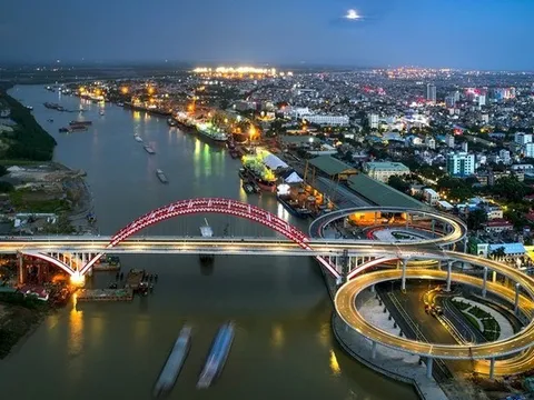 CLB thu ngân sách 100.000 tỷ thay đổi ra sao trong năm 2023?