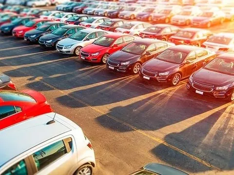 Thị trường ô tô cả năm 2023 sụt giảm doanh số 25% so với năm 2022